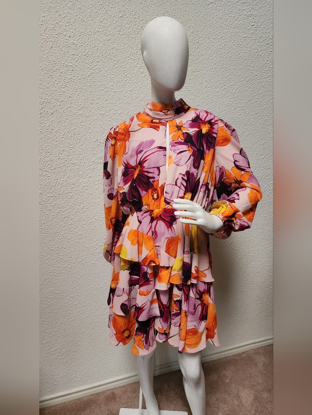Elliatt Zaida Mini Dress Size L - Picture 3 of 9